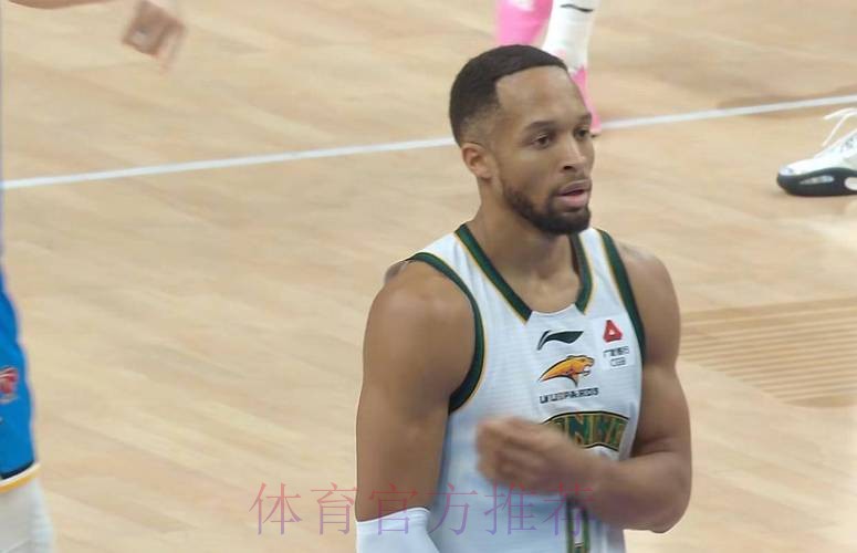 不打了!辽宁男篮被曝裁掉双外援,或输广东队20分以上? 不打了!辽宁男篮被曝裁掉双外援,或输广东队20分以上?