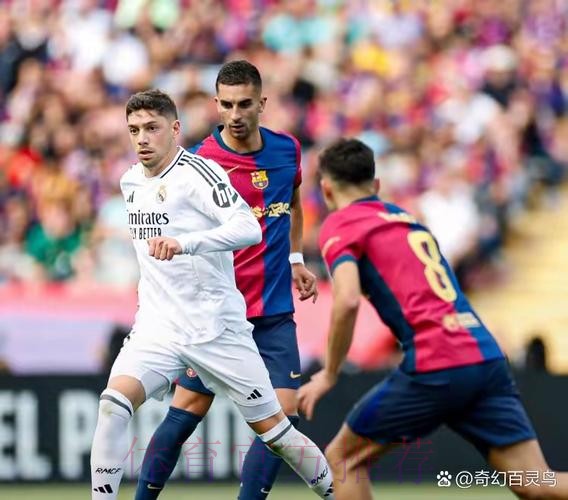 西甲-克罗斯世界波 2队长又“倒车”!皇马3-1埃瓦尔 西甲-克罗斯世界波 2队长又“倒车”!皇马3-1埃瓦尔